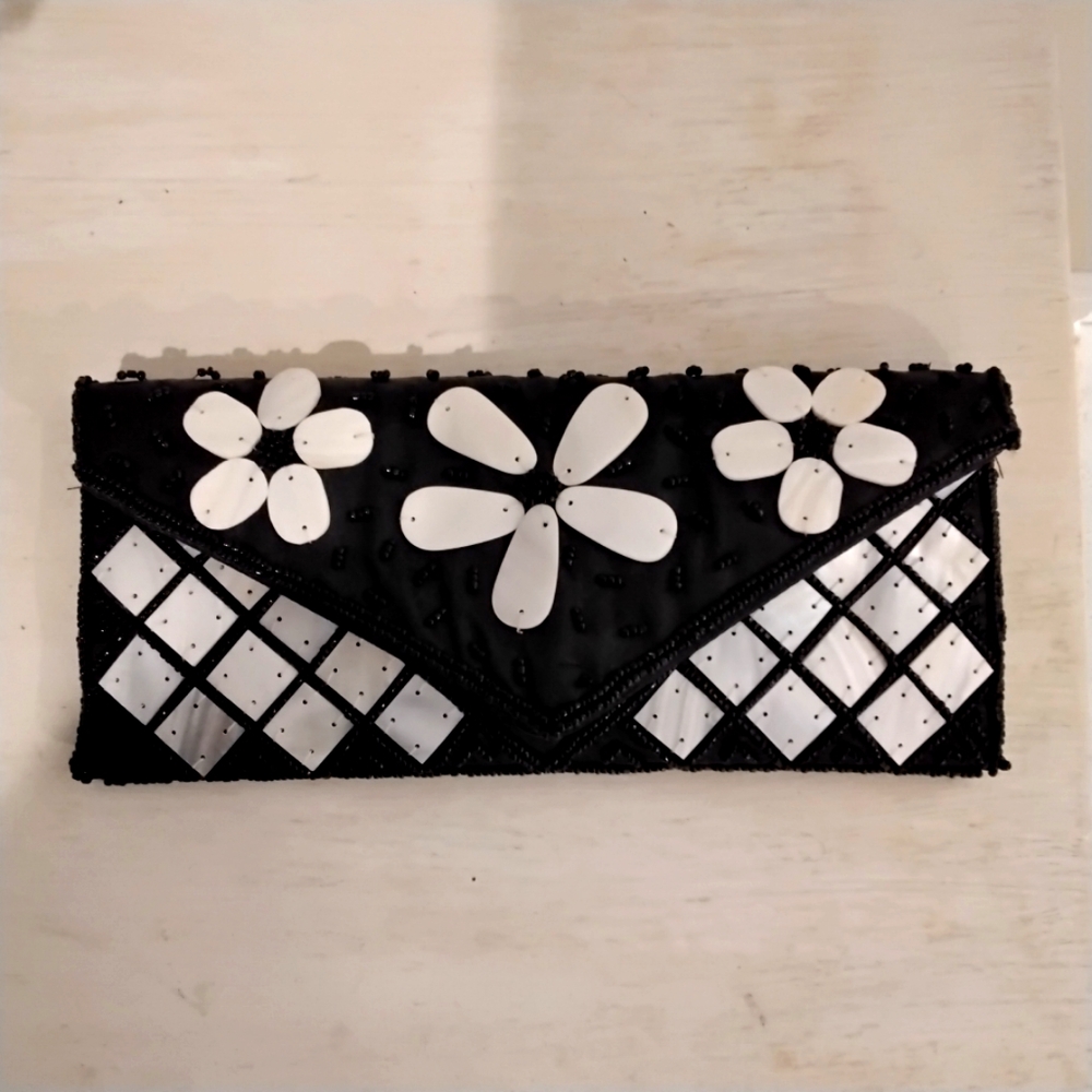 Mod by Design Black Bead and Mother of Pearl Square and Flower Envelope Clutch